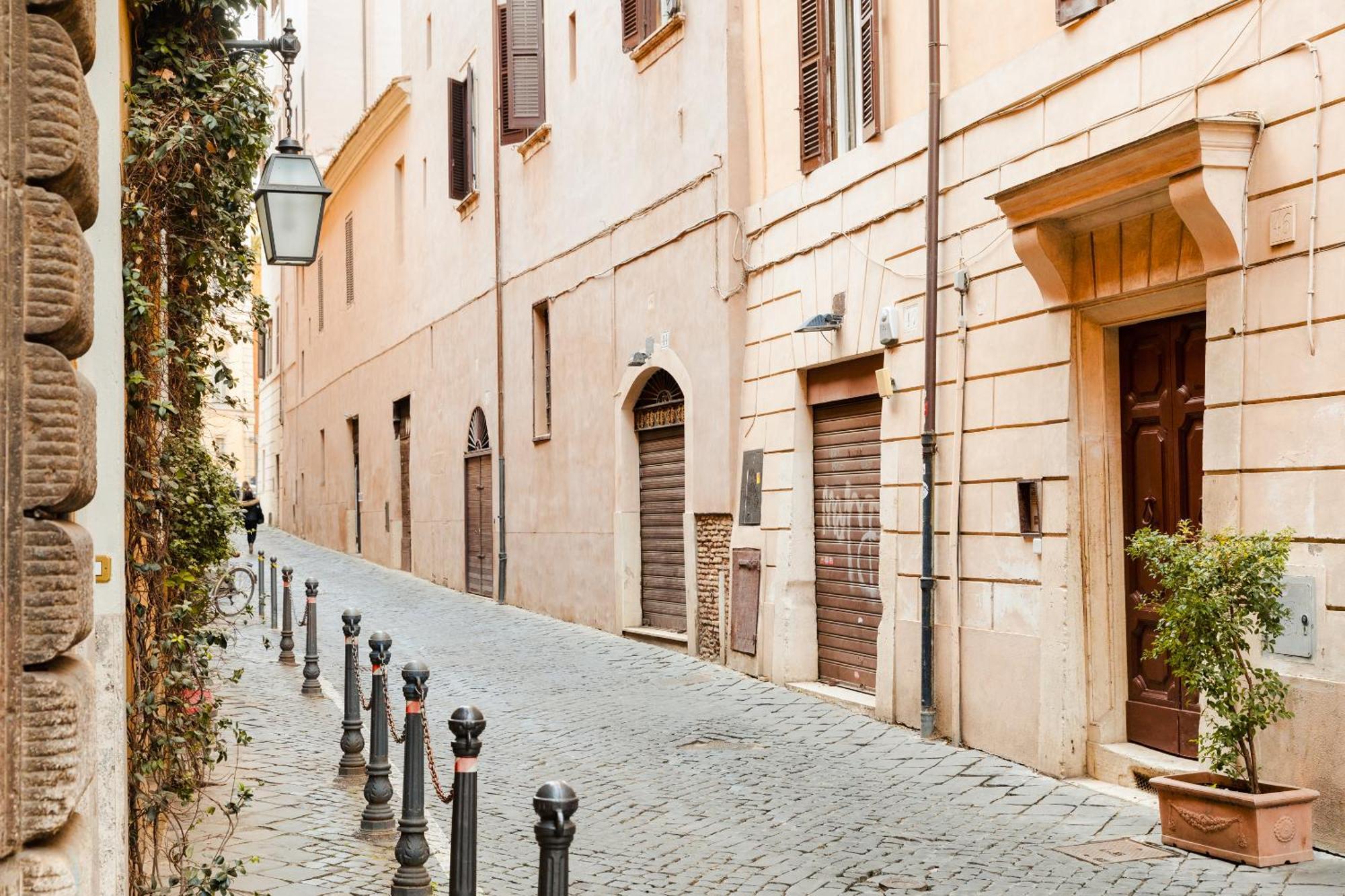 Sonder Palazzo Taverna Roma Exterior foto